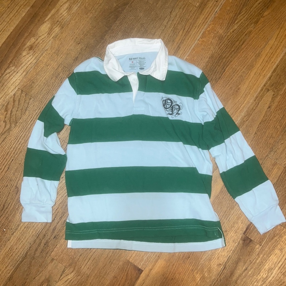 old navy shirt